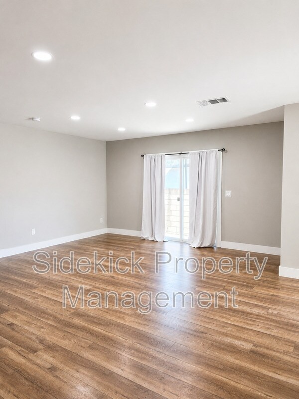 Building Photo - 11443 Dicky St