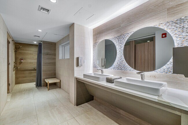 Building Photo - 4600 S Ocean Blvd