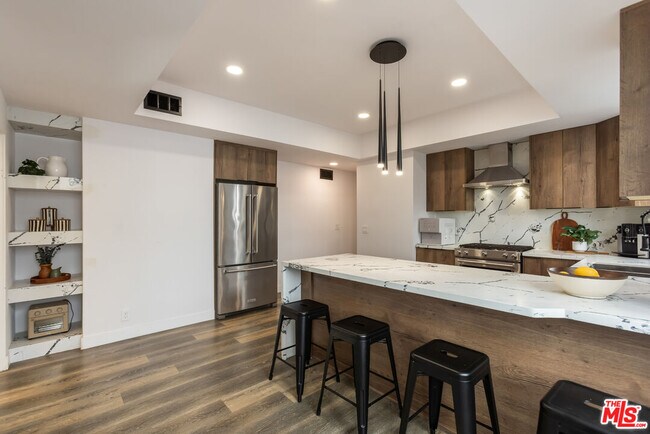 Building Photo - 1210 Kings Rd