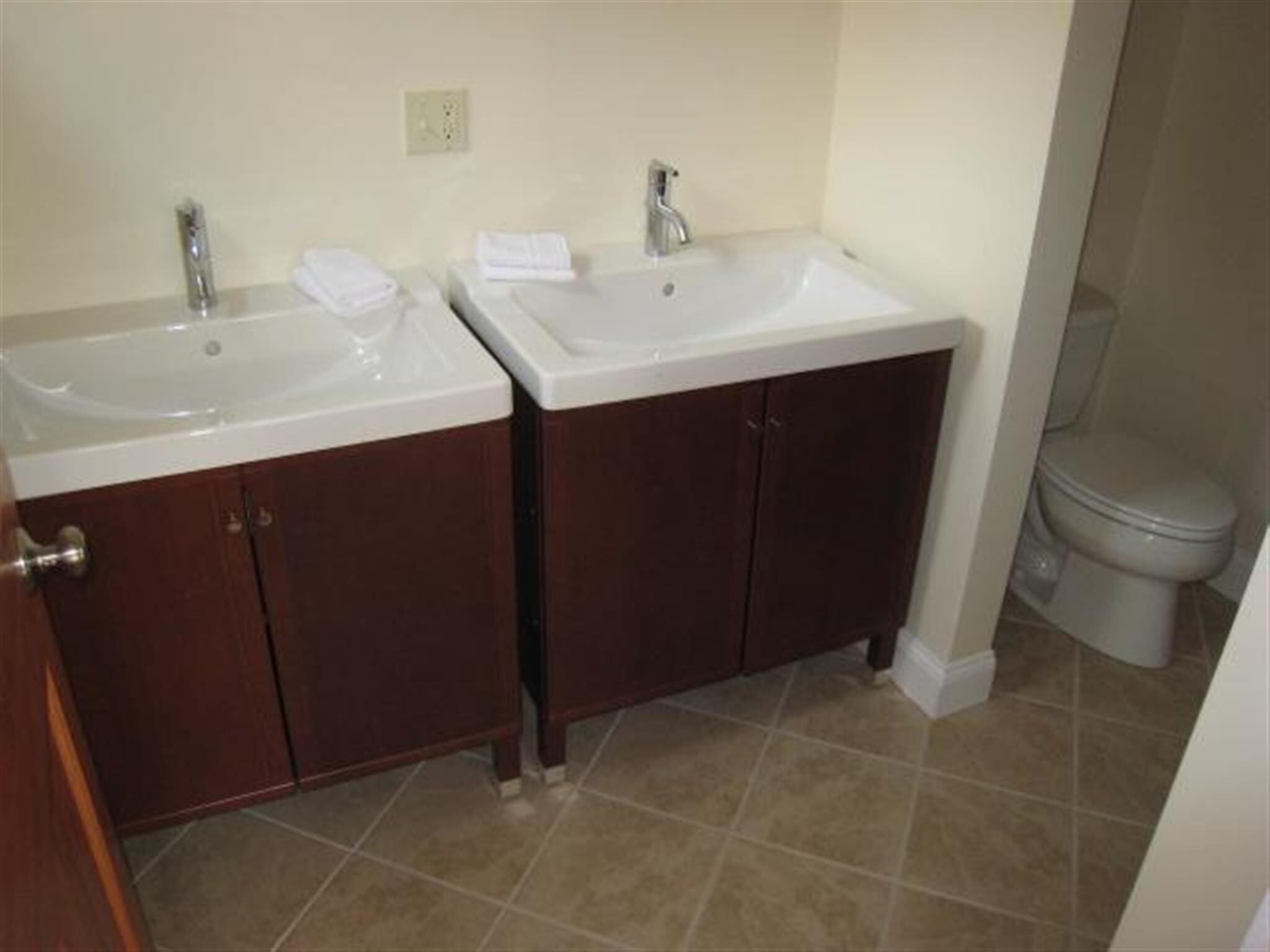 Building Photo - 6 Giles Park