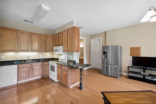 Building Photo - 11140 W Rd