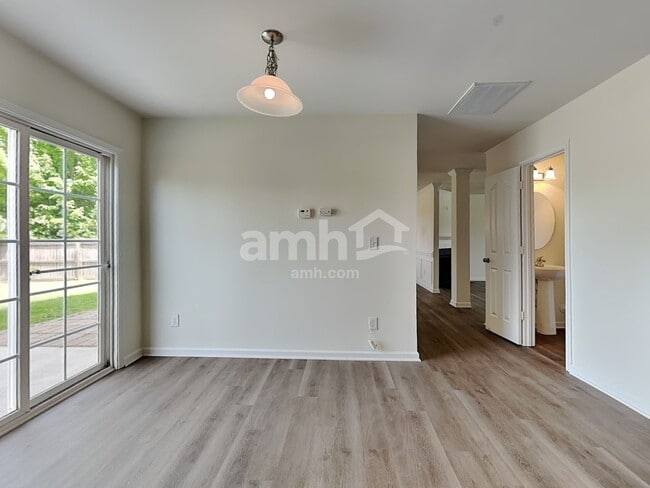 Building Photo - 1566 Cavendish Ct