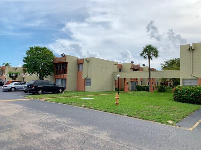 Building Photo - 9380 W Flagler St