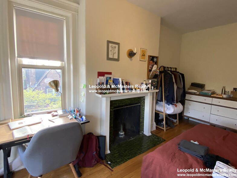 Building Photo - 1788 Beacon St