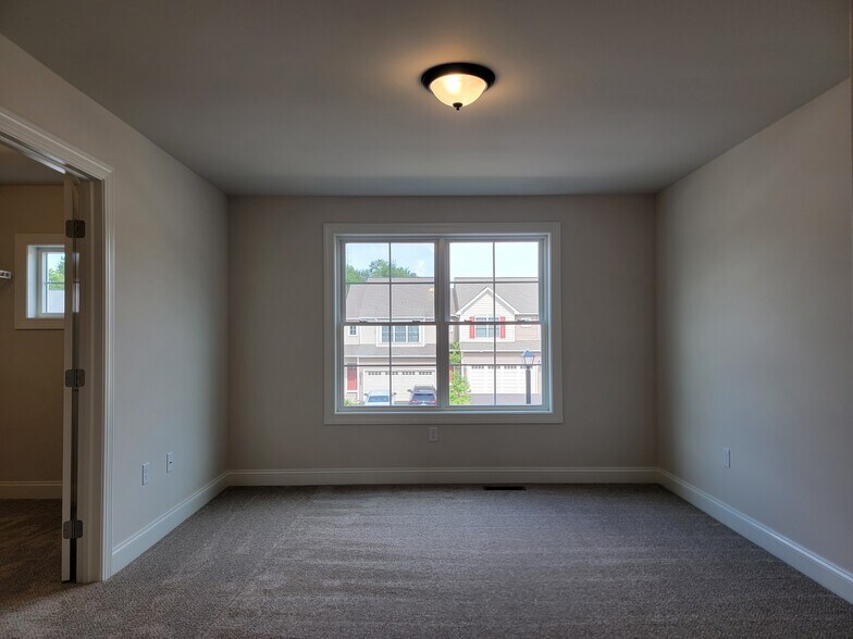 Building Photo - 109 Magnolia Dr