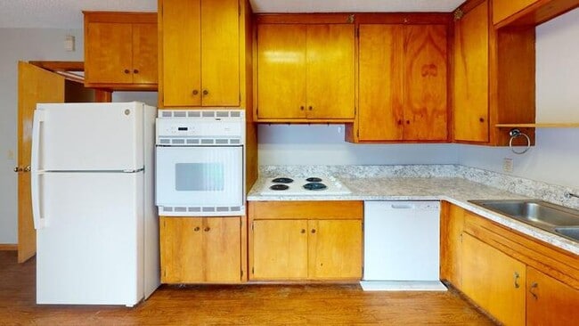 Building Photo - 1727 Assumption Dr