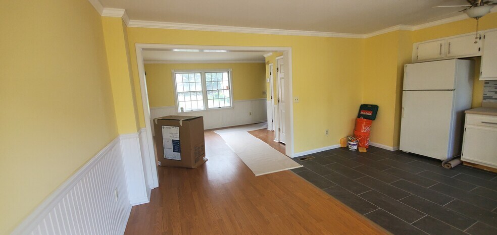 Building Photo - 22 Chamberlain St