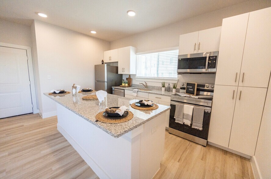 Ensign Apartments 1101 Biloxi Dr Ennis TX 75119 Apartment Finder