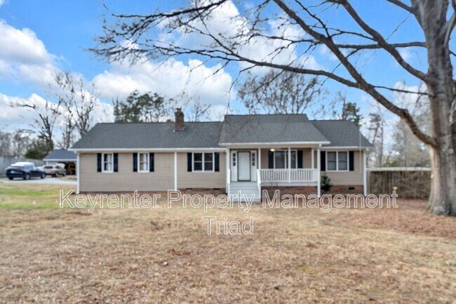 Building Photo - 3959 Lewiston Rd