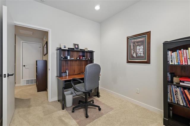 Building Photo - 3118 Ross Ave