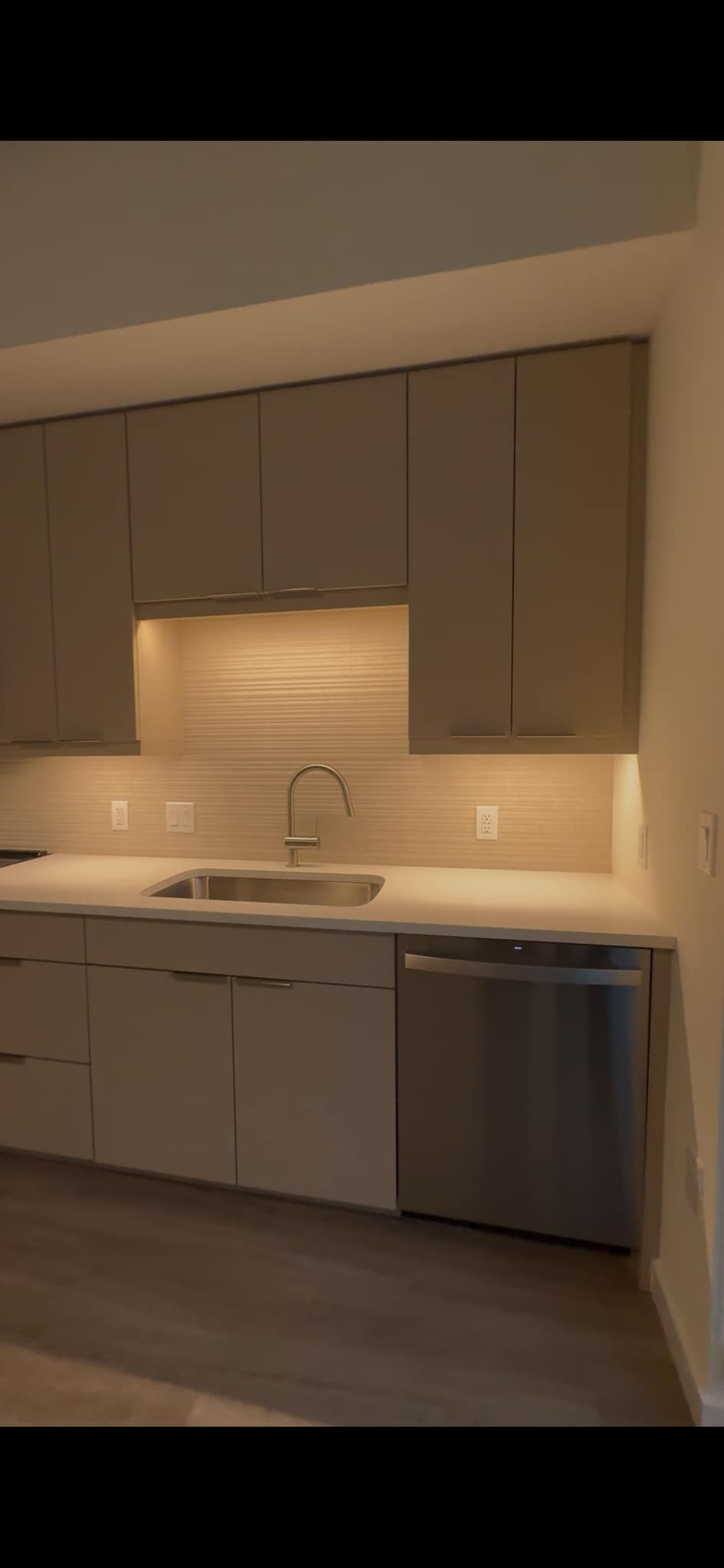 Building Photo - 213 NE 27th St