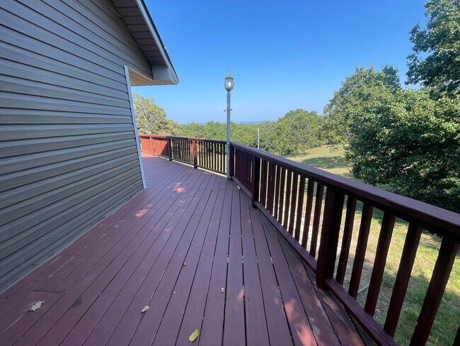Building Photo - Beautiful 4 bedroom 4 bath 2 car garage - ...