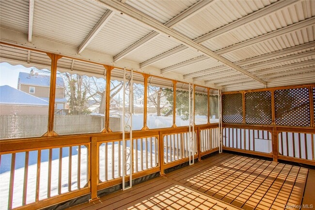 Building Photo - 1261 Waverly St