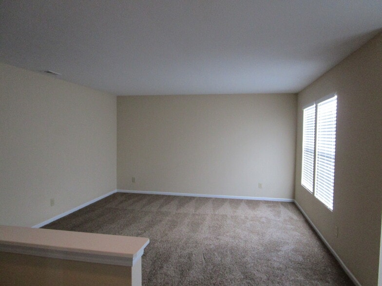 Building Photo - 2890 Sentiment Ln