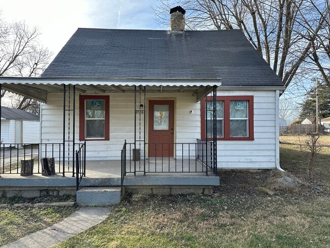 Building Photo - 2726 S Lyons Ave