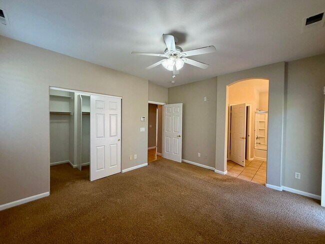 Building Photo - 10647 Vista Bonita Ln