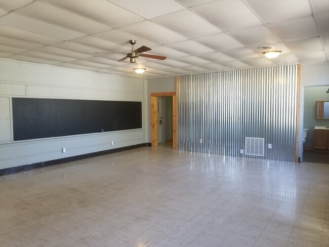 Building Photo - 345 6th St