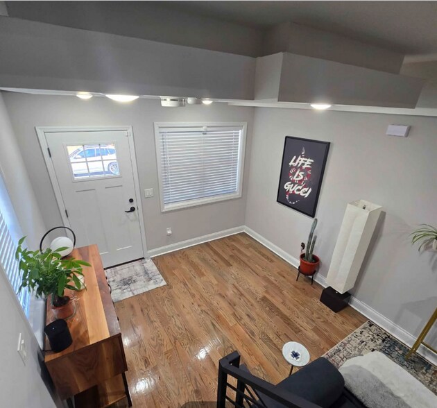 Building Photo - 117 Winslow Pl