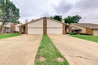 Building Photo - 7012 S 78th E Ave