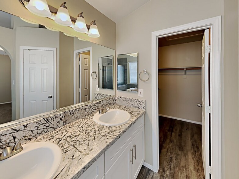 Building Photo - 5724 Pebble Rock Dr