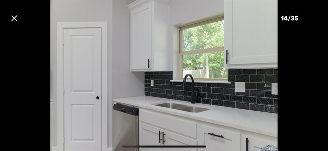 Building Photo - 2206 Fourth St