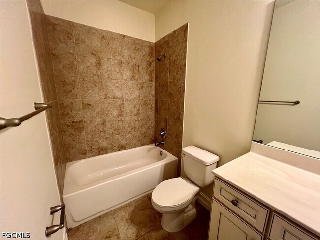 Building Photo - 15850 Portofino Springs Blvd
