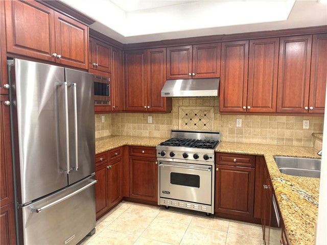 Building Photo - 12045 Hoffman St