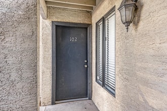 Building Photo - 1241 N 48th St