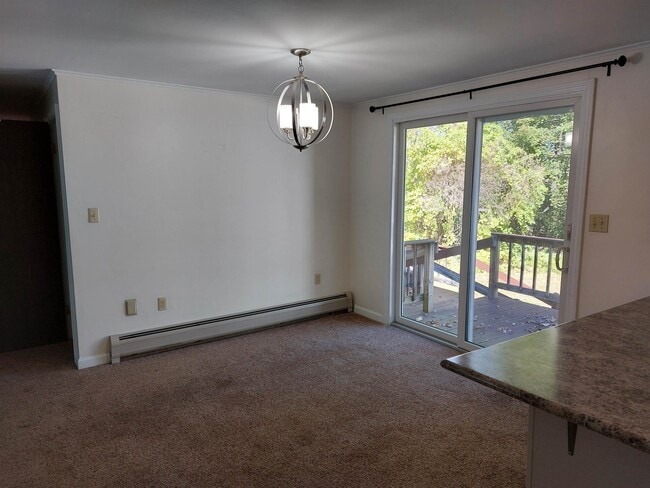 Building Photo - 6 Woodland Ct