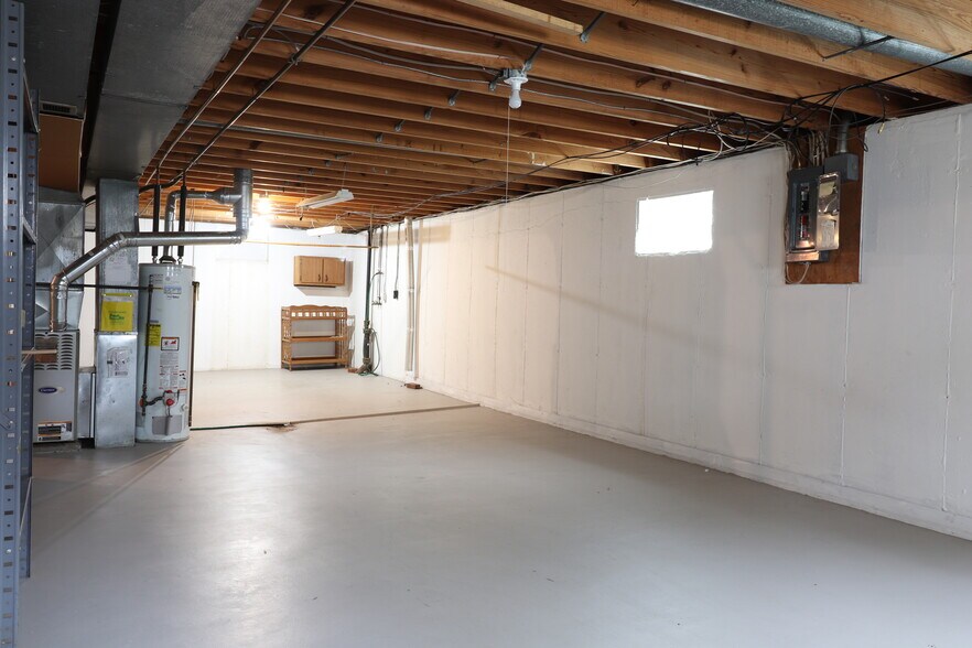Building Photo - 235 Towercliffe Dr