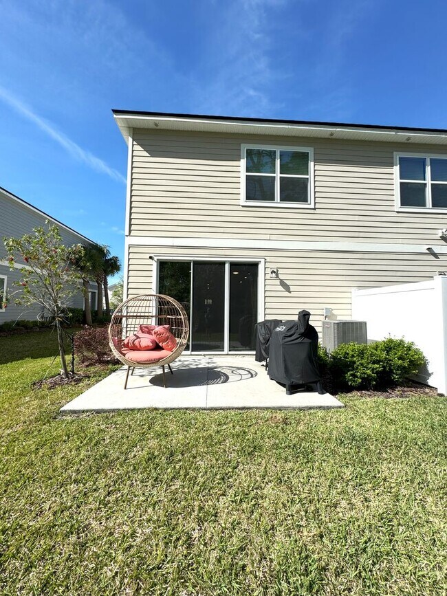 Building Photo - 3 BR/  2.5 BA  Townhome - ANNIES WALK