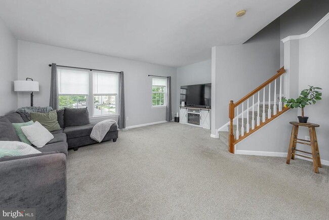Building Photo - 372 Concetta Dr