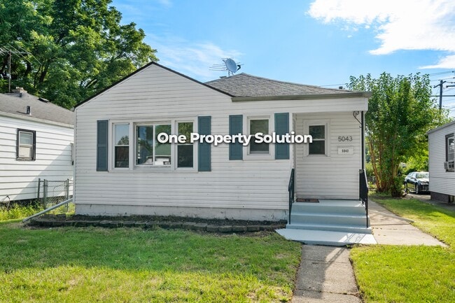 Primary Photo - 5043 Washington St