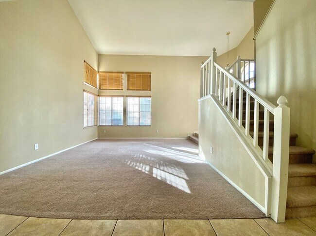 Building Photo - 8009 Dover Shores Ave