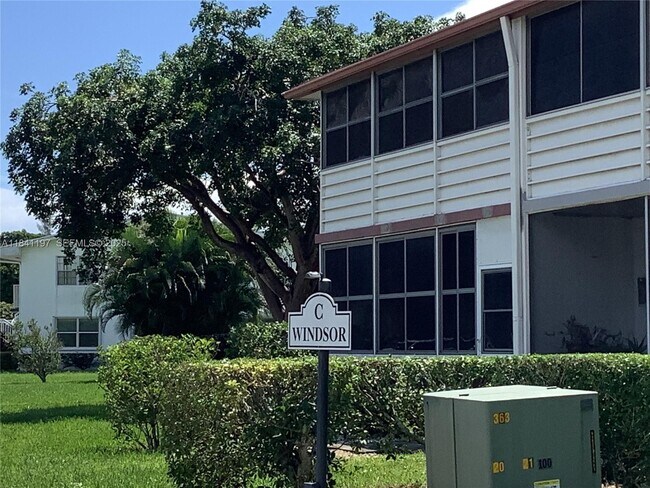 Building Photo - 60 Windsor C