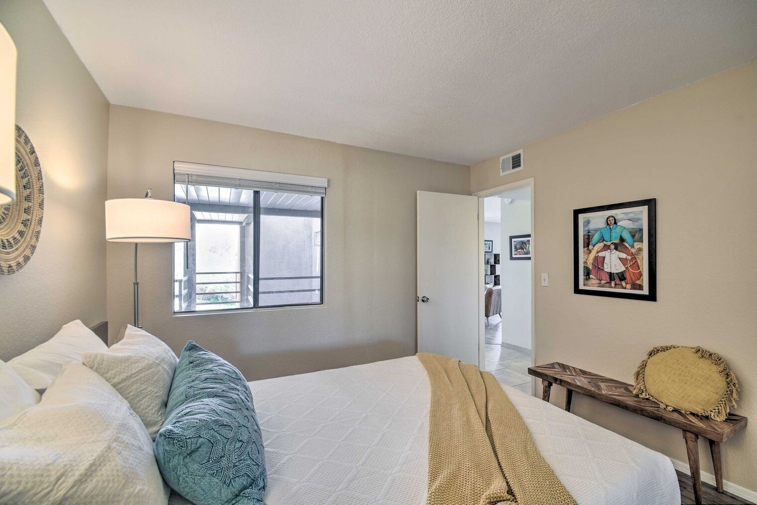 Building Photo - 4850 E Desert Cove Ave