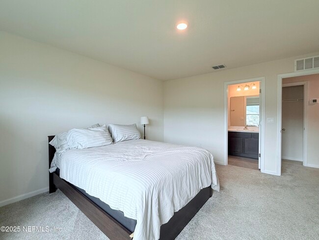 Building Photo - 48 Java Ln