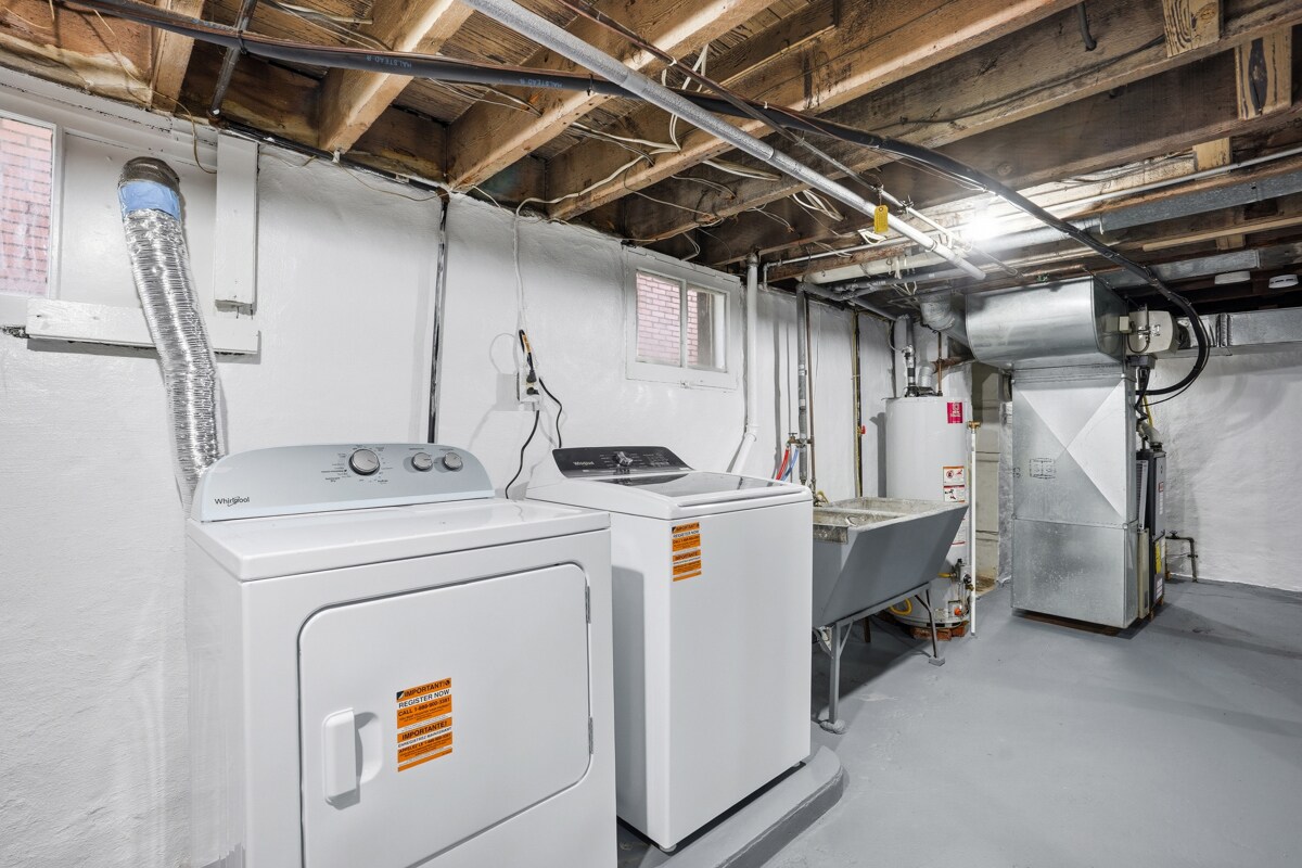 Building Photo - 107 Catskill Ave