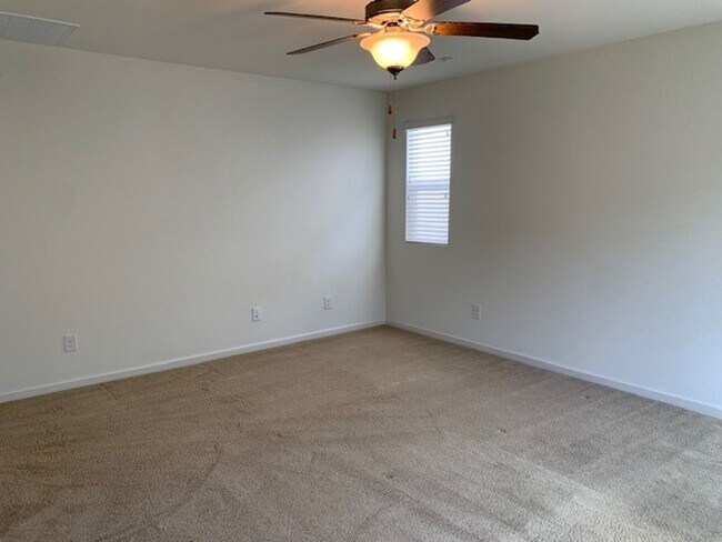 Building Photo - Two Story Home Across the Street from a Beautiful Park