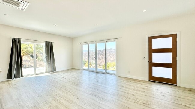 Building Photo - Beautiful Newer Custom-Construction ADU Guest Home on Private Property in Fallbrook & Lovely Neig...