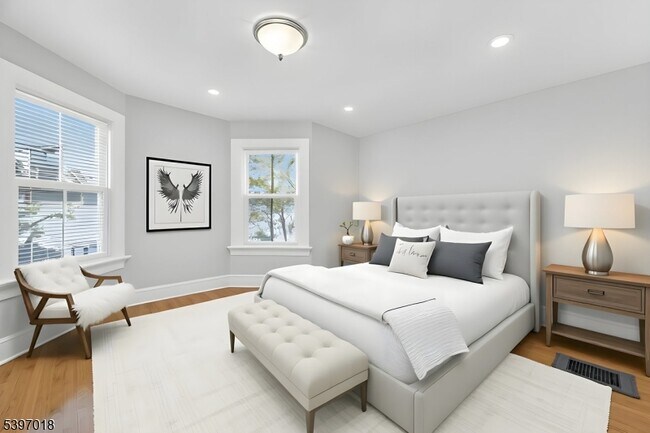 Building Photo - 94 Midland Ave