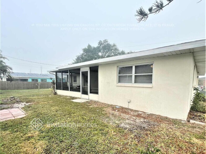 Building Photo - 551 Whippoorwill Dr