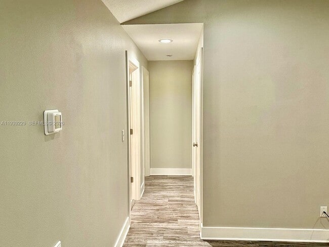 Building Photo - 399 SW Broderick Dr