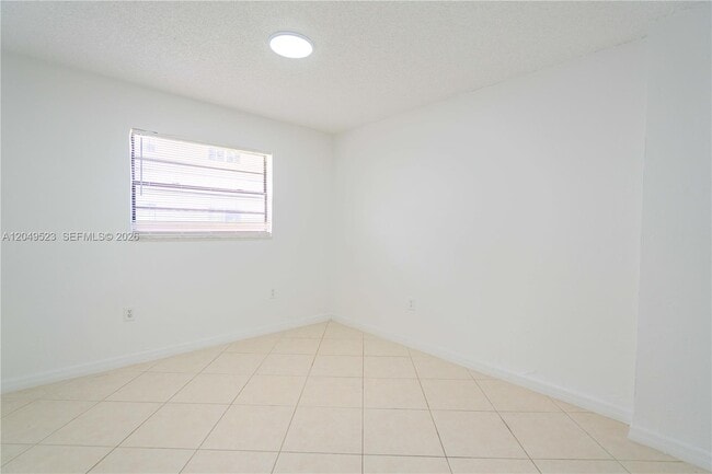 Building Photo - 3265 Virginia St