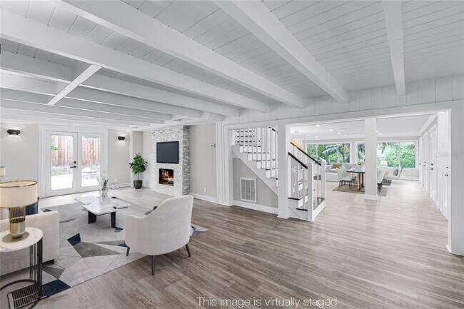 Building Photo - 311 E 8th Ave