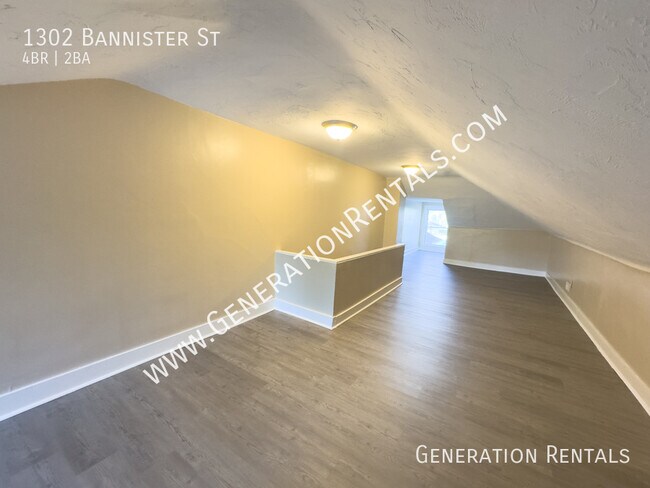 Building Photo - 1302 Bannister St