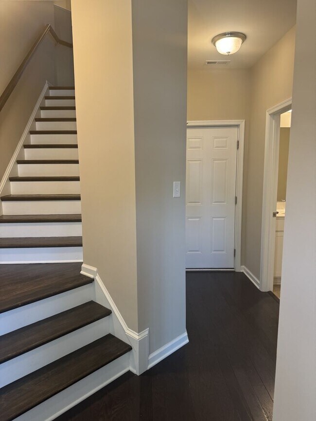 Building Photo - 3604 Hickory Neck Blvd