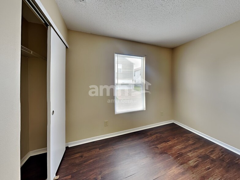 Building Photo - 906 Brookstone Dr