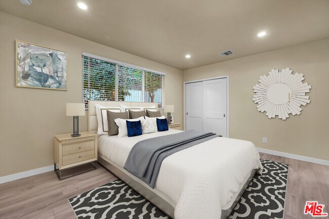 Building Photo - 5324 Weatherford Dr