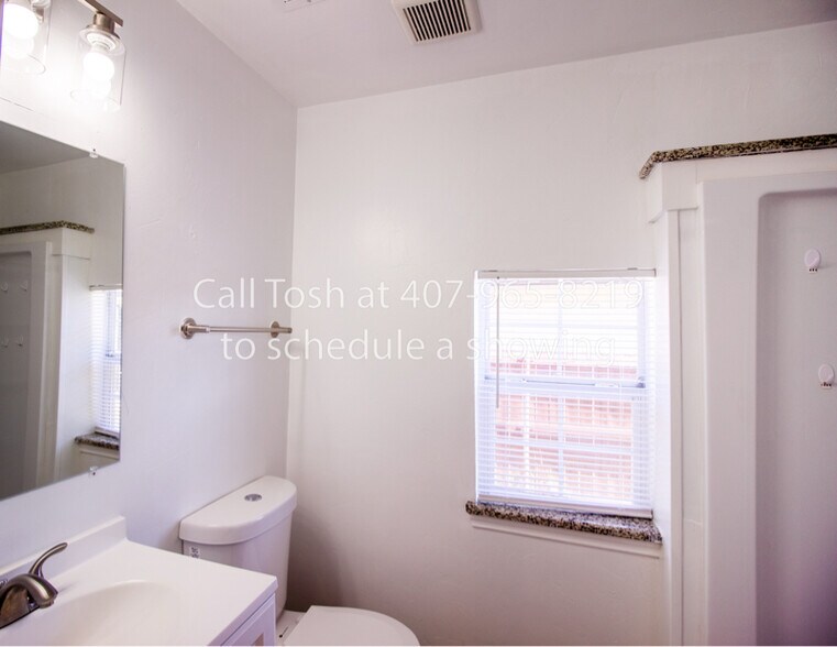 Building Photo - 519 E Evergreen St